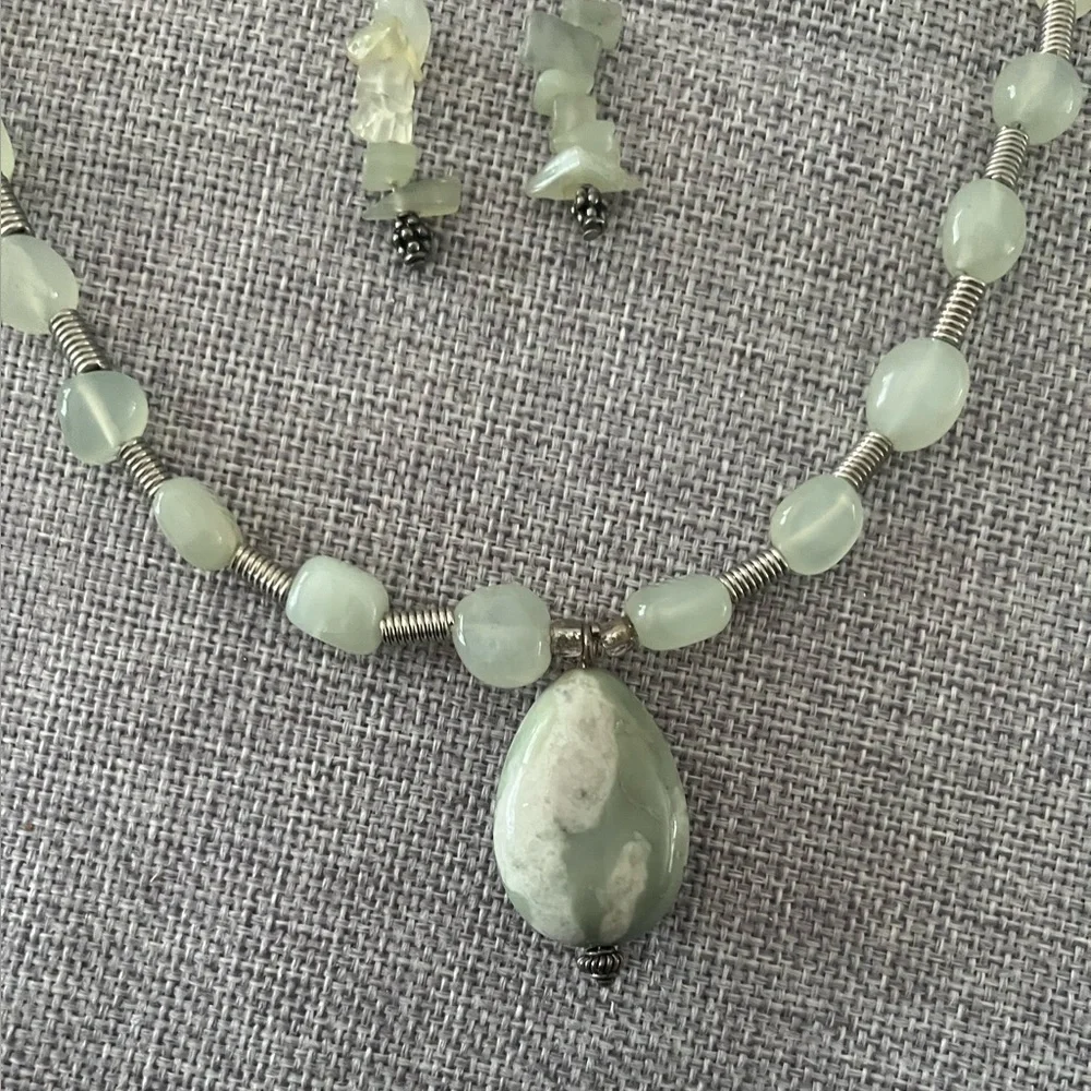 Green Gemstone Beaded Necklace & Earring Set | Drop Pendant & Wire Spacers